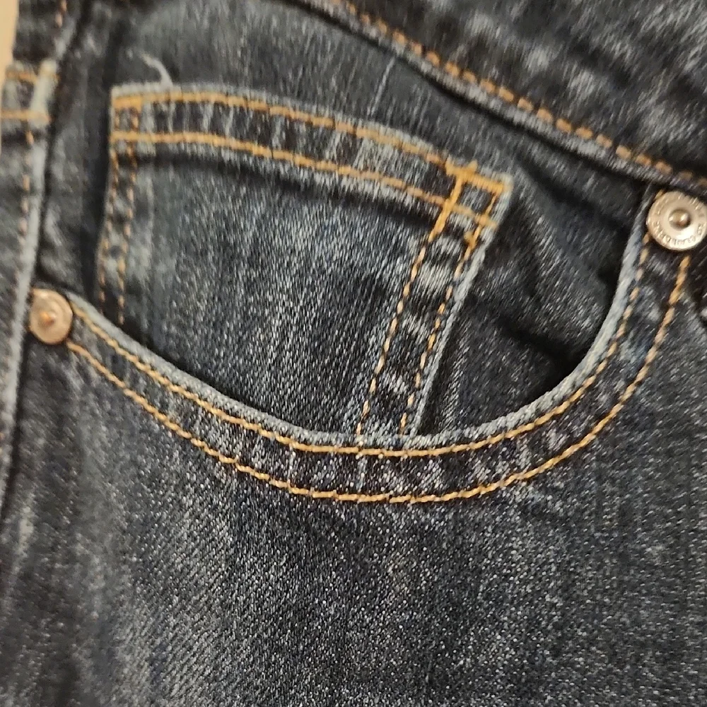 Liz Claiborne Blue Straight Leg Jeans Classic Fit - Picture 3 of 4